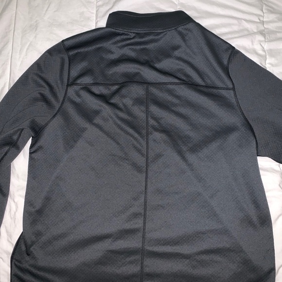 Men’s The North Face Quarter-Zip - Picture 4 of 4